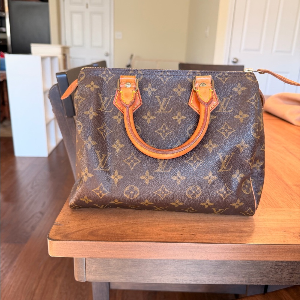 Louis Vuitton Speedy 25